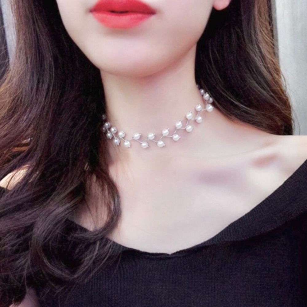 Faux Pearl Choker - Picture 5 of 6